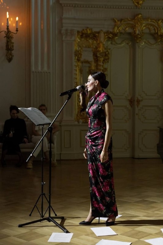 На днях в "Особняке Мясникова" на улице Восстания, 45, отреставрированном по проекту "АСМ", состоялась премьера поэтического моноспектакля Анны Егоян "Стихи о любви".

Лучший проект реставрации Санкт-Петербурга 2008 года.