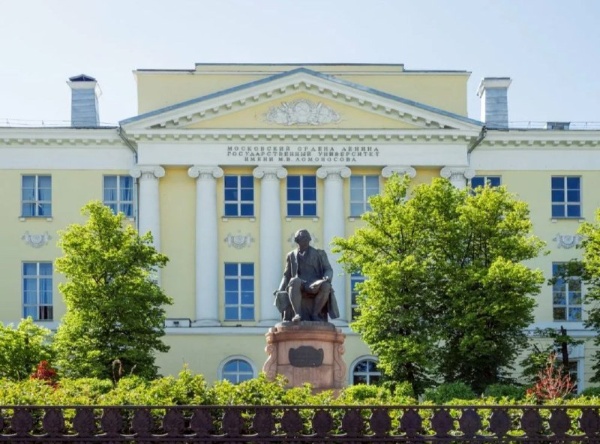 Уже сегодня специалисты "АСМ Групп" продолжат научно-исследовательские работы на историческом здании Факультета журналистики Московского государственного университета на Моховой улице в Москве.