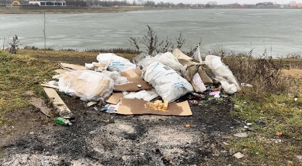 Сотрудниками администрации г. Сунжа проведён плановый обход территорий. 

Проверены объекты, на которые поступили жалобы о нарушении Правил благоустройства.

По итогам рейда:
Нарушения выявлены и зафиксированы. 

Ответственным лицам выданы предписания с чёткими сроками устранения.

В отношении злостных нарушителей, систематически игнорирующих правила, будут применены меры административного воздействия в полном соответствии с законом.