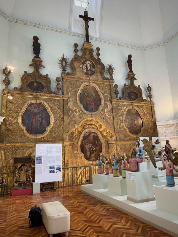 Объединение архитектурных мастерских Санкт-Петербурга продолжает подготовку нового XXIV выпуска Архитектурного ежегодника. ОАМ поддерживает традицию издания уже более 20 лет, создавая уникальный архив профессионального сообщества. Каждое издание - это вклад в историю архитектуры нашей страны. 

"АСМ Групп" представит в новом ежегоднике завершенные проекты по реставрации:
- Главного здания Московского государственного университета на Воробьевых горах в Москве,
- Башенного комплекса "Гьаги ГIлаш" в горной Ингушетии,
- Иконостаса Спасо-Преображенского собора в Перми.