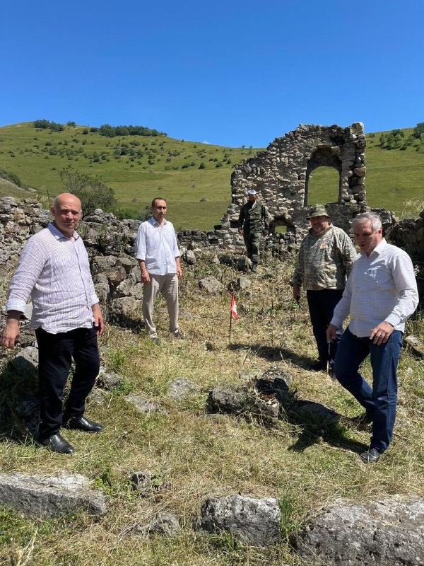 19 августа руководитель Комитета Государственной охраны объектов культурного наследия Кодзоев Т. У. и и. о. директора Джейрахско-Ассинского музея-заповедника Сампиев А. А. посетили башенный комплекс «Мецхал», где специалистами комплексных архитектурных  и реставрационных проектов АСМ ГРУПП совместно с сотрудниками музея-заповедника проводятся работы по фиксации и учету ОКН горной Ингушетии.

Мецхал – крупный башенный поселок в Джейрахском районе, рядом с. Фалхан. Сегодня там сохранились лишь полуразрушенные, но не утратившие своей исторической ценности, строения.