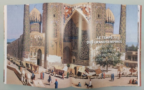 Выполнив несколько проектов реставрации объектов культурного наследия в Узбекистане, и часто посещая в процессе работы эту гостеприимную Республику, архитекторы "АСМ Групп" пополнили библиотеку компании несколькими интереснейшими и редкими изданиями.

Альбом "Splendeurs des Oasis d' Ouzbekistan" изданный в 2022 году Национальным фондом искусства и культуры Узбекистана совместно с Музеями Лувра, представляет уникальные археологические артефакты и процесс их реставрации.

Редчайший полноцветный альбом на 350 страницах издан Editions El Viso, совместно с Musee du Louvre.