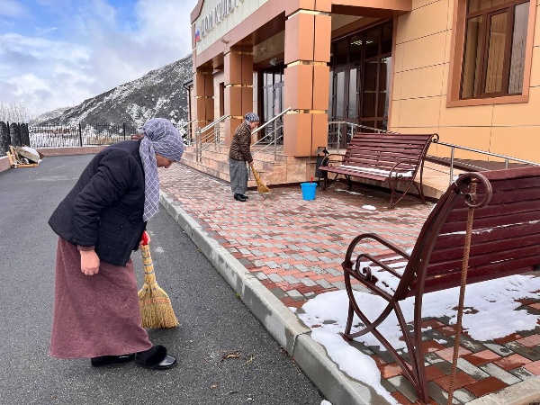 22.03.2025 г. сотрудники Дома культуры провели субботник, убрали двор и прилегающую территорию.
