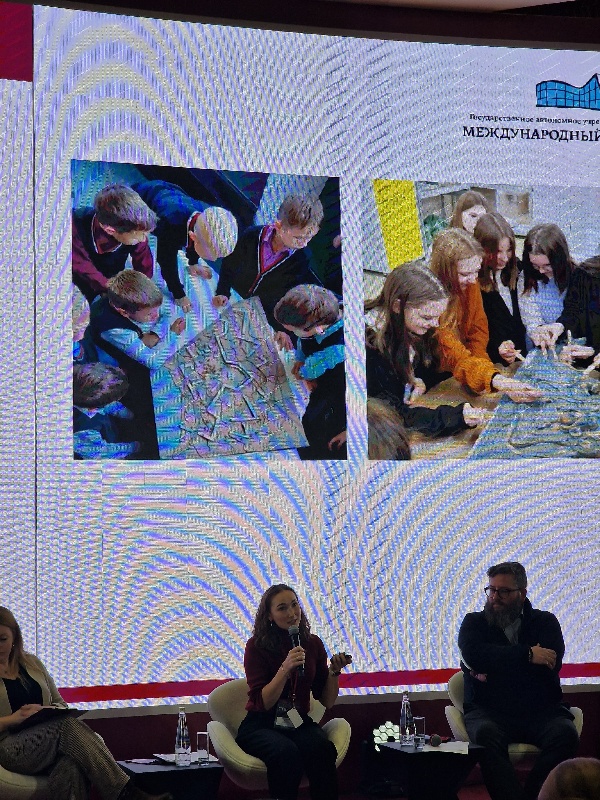 С 28 ноября по 1 декабря 2024 года в Москве прошла III выставка «ПРОреставрация. Импортозамещение в реставрационных материалах и технологиях».

Открытие прошло в Круговом депо Николаевской железной дороги. Ее организаторами является Российская ассоциация реставраторов: https://rosrest.com/ при поддержке Правительства Москвы.

Выставка представляет собой важное мероприятие для профессионалов реставрационной отрасли.

Сотрудник ГБУ «Аргунский музей-заповедник» Тамирлан Солтагиреев посетил ее с целью обмена профессиональным опытом с организаторами.
В ее рамках также обсудили и продемонстрировали отечественные материалы и методики реставрации, восстановление старинных технологий и новые подходы к сохранению объектов культурного наследия в современных условиях.

Выставка была интересна широкой аудитории, включая молодежь и детей. В программе разработали несколько ключевых зон: экспозицию, творческие мастерские, лекторий и площадку для проведения профессиональных соревнований среди молодых реставраторов.

