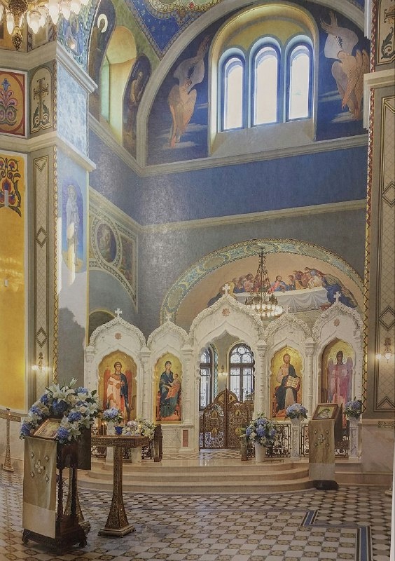 Иногда по реализованным проектам "АСМ Групп" практически сразу издают печатные издания. 

Вот и по осуществленному воссозданию "Церкви Божией Матери Всех Скорбящих Радости с грошиками" Московским Патриархатом под редакцией настоятеля храма издан полноцветный широкоформатный альбом тиражом 500 экземпляров, представляющий полную историю строительства, существования, разрушения и воссоздания уникального храма на проспекте Обуховской Обороны в Петербурге.