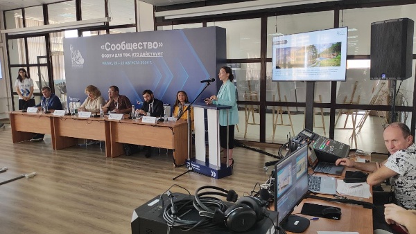 «Территория» на форуме «Сообщество» ОПРФ.

На ежегодном всероссийском форуме «Сообщество», традиционно проводимом под эгидой Общественной палаты Российской Федерации, рассказали о практических мерах по цифровизации в сфере туризма и организации безопасности людей, предпринимаемых в процессе внедрения в Ингушетии и других регионах Кавказа Национальной системы «Территория».

Представили отчёт о ходе внедрения системы «Территория», рассказали о проводимых полевых работах, исследованиях, предварительных результатах, а также планах на ближайшие месяцы.

Отметили высокую эффективность совместной работы с официальными партнёрами «Территории» - Комитетом по туризму Республики Ингушетия, Комитетом по культурному наследию Республики Ингушетия, Джейрахским районом, Джейрахско-Ассинским историко-архитектурным музеем-заповедником, компаниями «Визит Ингушетия», «АСМ Групп».

В рамках форума провели ряд встреч с руководителями профильных организаций из разных регионов России.

Форум проходил 21-23 августа в городе Магасе.