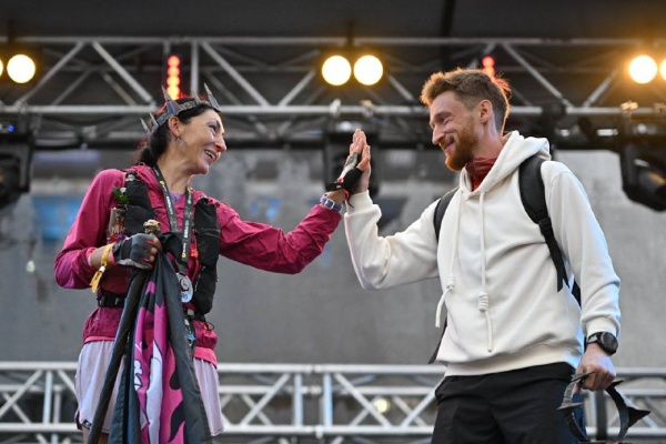 Король и Королева! 

Александр Орлов - победитель Super Ultra 400!
Анастасия Перевозчикова - победительница Ледового Марафона Бирджалы!

Делайте правильно, как Настя и Саня, бегайте в призы наши старты и все другие будут по силам.

Ой, Лёха… Как про тебя то несправедливо забыли;)
Алексей Мамарин - двухкратный победитель нашего Caucasus Backyard Ultra на Розе уверенно забрал победу на короткой для себя Bzerpi 40!