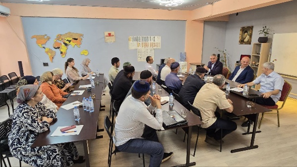 4 сентября в здании национального детского театра Республики Ингушетия прошло первое рабочее совещание с сотрудниками подведомственных учреждений - Археологический центр им. Е.И. Крупнова  и Джейрахско-Ассинский музей-заповедник,  под руководством руководителя Комитета Государственной охраны объектов культурного наследия Кодзоева Т. У.

Собравшиеся обсудили наиболее актуальные текущие вопросы, в числе приоритетных которых обозначили необходимость объединения усилий для обеспечения сохранности и защиты культурного наследия республики, а также наметили план дальнейшей совместной работы.
