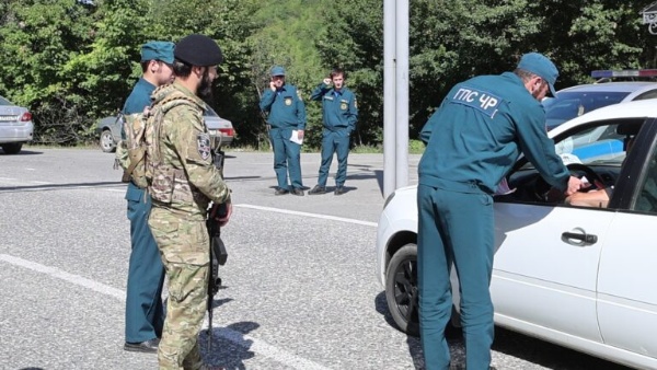 В Итум-Калинском муниципальном районе Чеченской Республики была проведена масштабная профилактическая кампания по информированию населения о мерах пожарной безопасности.

В рамках кампании жители района получили 300 листовок, разъясняющих требования пожарной безопасности.

Мероприятие было организовано Администрацией Итум-Калинского района совместно с противопожарной службой Республики.