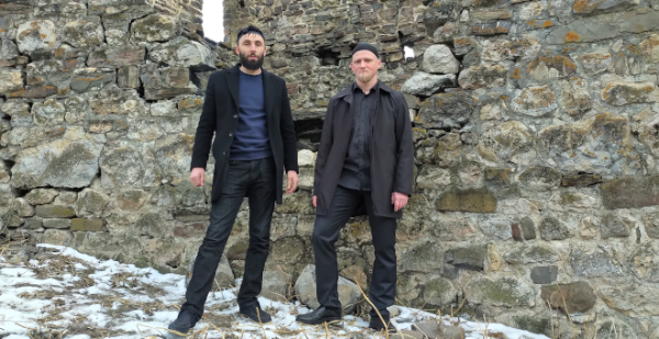 Посетили башенное поселение замкового типа Тумги, входящее в Джейраско-Ассинский музей-заповедник. Провели замеры границ и съемку комплекса для внесения информации в систему «Территория».
На объекте встретились с руководством компании «АСМ Групп», обсудили взаимодействие и сотрудничество. 
Компания «АСМ Групп» в настоящий момент проводит исследования и комплексные работы по реставрации и благоустройству объекта культурного наследия - башенного поселения Тумги.