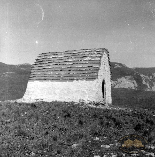 Государственный национальный музей Грузии передал историкам "АСМ Групп" уникальные фотографии 1970-х годов, запечатлевшие святилище Мят-Сели в горной Ингушетии.