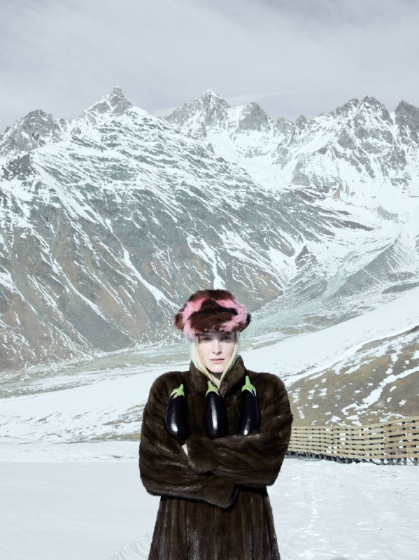 В «Мамисоне» прошла первая фэшн-съёмка для журнала «Огород» — издания о загородной жизни от команды «Москвички».

Съемка длилась 8 часов, в ней принимали участие 8 человек вместе с моделью, которая участвовала в показах Diesel и Acne Studios. В кадре были наряды от Chanel, Givenchy, Prada.