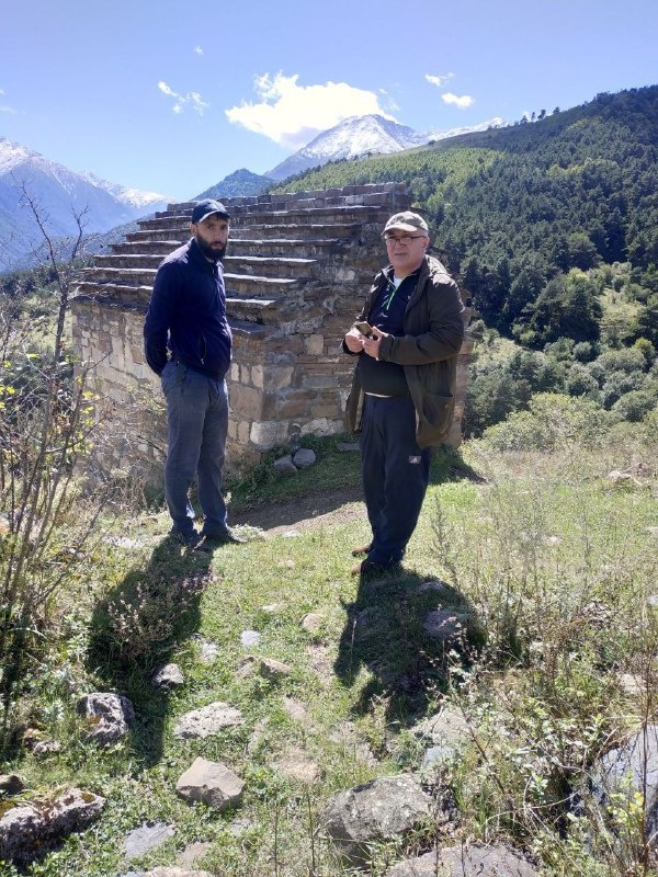 Марзаганов Руслан – основатель технопарков «Алби», член комитета Торгово-промышленной палаты РФ в сфере строительства, ученый и специалист в области научной реставрации, встретился с руководителем комитета государственной охраны объектов культурного наследия Ингушетии Кодзоевым Тимерланом Умаровичем, а также с и.о. директора Джейрахско-Ассинского музея-заповедника  Сампиевым Ахмедханом Алихановичем и проявил инициативу по сохранению храма «Альби-Ерды» от разрушений туристами, местными жителями, домашним скотом и пр. на средства благотворительного фонда «Алби».

Храм - святилище «Альби-Ерды», возрастом более 1000 лет, расположен на левом берегу реки «Асса», из которого по предположению историков произошли более четверти всего рода Ингушей. После согласования проекта вокруг исторического объекта возведут металлическую ограду, общей протяженностью около 200 метров. Эта мера, равно как и установка системы видеофиксации нарушений позволит предотвратить разрушения храма и положит начало работам по восстановлению. 

Данные мероприятия предпринимаются в целях защиты и сохранения объекта культурного наследия Республики Ингушетия.