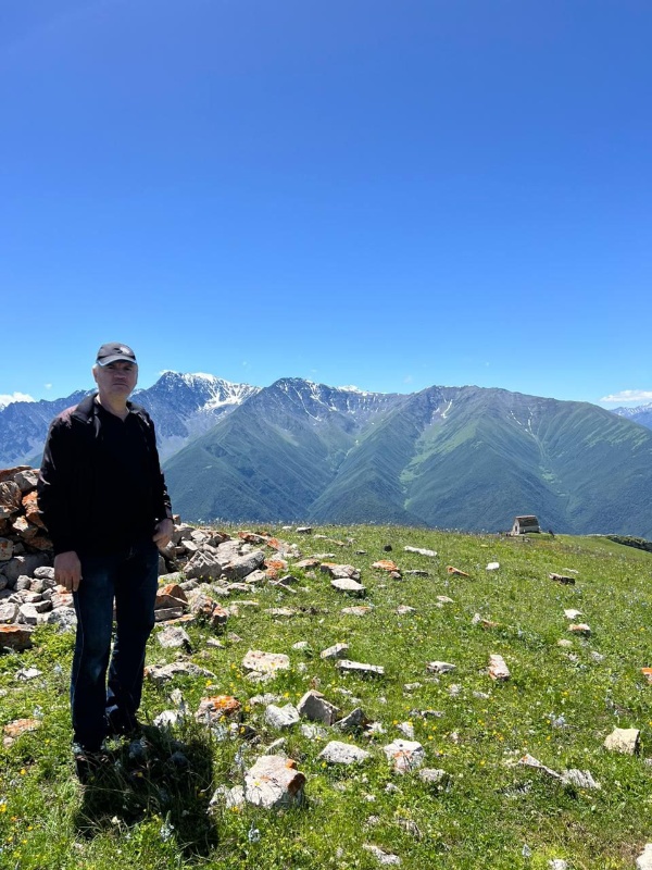 Сегодня, исполняющий обязанности директора Джейрахско-Ассинского музея -заповедника Сампиев Ахмедхан Алиханович, принял участие в восхождении на Столовую гору. 

Организатором данного  мероприятия было Министерство по внешним связям, национальной политике, печати и информации Республики Ингушетия.