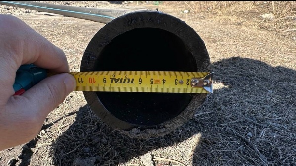 До укладки нового асфальтового покрытия, на участке дороги от развилки «Ольгетти-Армхи» до завода «Обанхи»   проложили  водопроводную   трубу (Диаметр - 110мм, 16 атмосфер, длина - 550 метров )

Подсыпали  песок под и вокруг трубы водопровода,  чтоб песчано-каменный грунт, который на данном участке преобладает не повредил трубу. 
Также над песчаной подушкой проложили сигнальную  ленту.