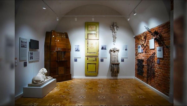 Музей градозащиты на Захарьевской улице, 14 в Петербурге откроется после реэкспозиции 01 апреля. Об этом сообщил председатель петербургского отделения ВООПИиК Антон Иванов. Он уточнил, что к этой дате музей намерен завершить обновление экспозиции и прояснить дальнейшую судьбу занимаемых помещений.