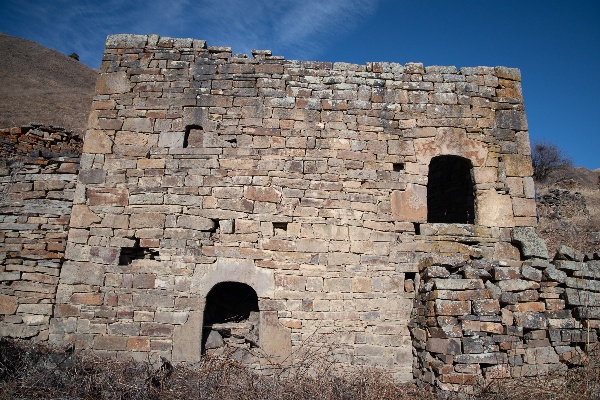 Директор ГБУ «Аргунский музей-заповедник» вместе с сотрудниками из отделов популяризации и использования ОКН и по мониторингу и обеспечению сохранности ОКН музея-заповедника в Итум-Калинском районе Терлойском сельском поселении выявили 9 новых объектов обладающих признаками объекта культурного наследия.