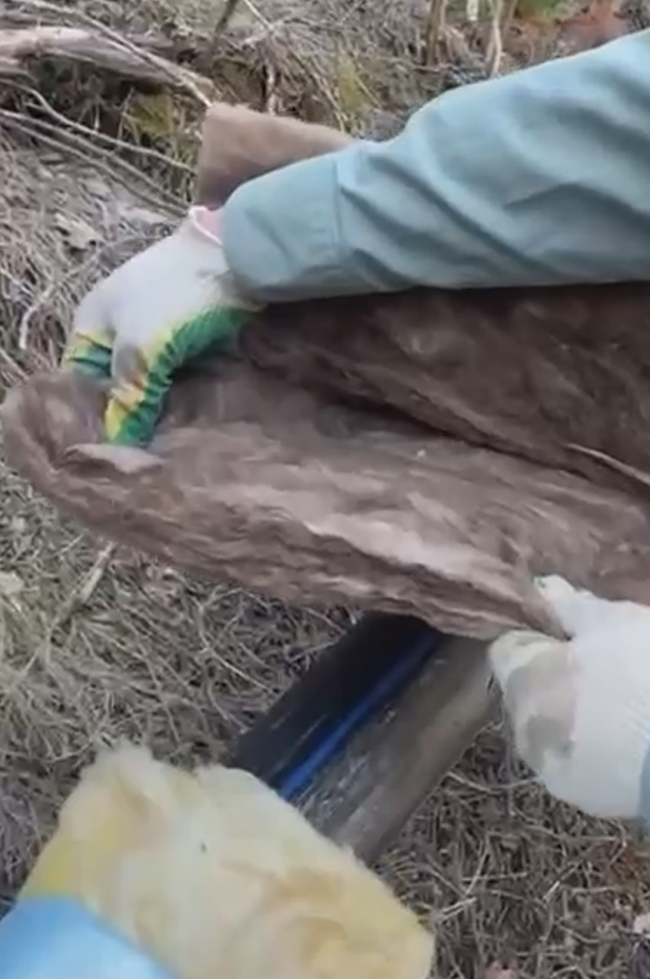 В с.п. Джейрах  завершены работы по замене участка водопровода  питающий ул. Борова и пер.Ахриева. 

Из-за скалистой местности использовали способ надземной прокладки с использованием фольгированной скорлупы из алюминия со стекловатой внутри. 

Параметры трубы:
- длина 450 метров;
- изготовлена из высокопрочного ПВХ, выдерживает давление до 16 атмосфер;
- диаметр 110 мм.