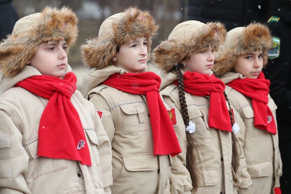 В Ингушетии стартует окружной этап военно-спортивных игр для детей. 

С 6-7 мая  Республика Ингушетия  планирует принять у себя более 200 активистов из различных регионов Северо-Кавказского федерального округа, чтобы провести комплекс мероприятий «Защитники будущего»  в рамках национального проекта «Образование».

«Защитники будущего»- уникальная площадка, которая станет местом обмена опыта и знаний в области военной подготовки и патриотизма. Еще более удивительным это мероприятие делает то, что молодые ребята развернут самое большое знамя победы совместно с представителями кавказского автопробега «Знамя победы».

«Инициатива проведения таких игр в первую очередь нацелена на сближение молодежи Северного Кавказа и укрепления общих ценностей через совместные усилия и взаимопомощь»,- делится организатор мероприятия Ахмед Халухаев.