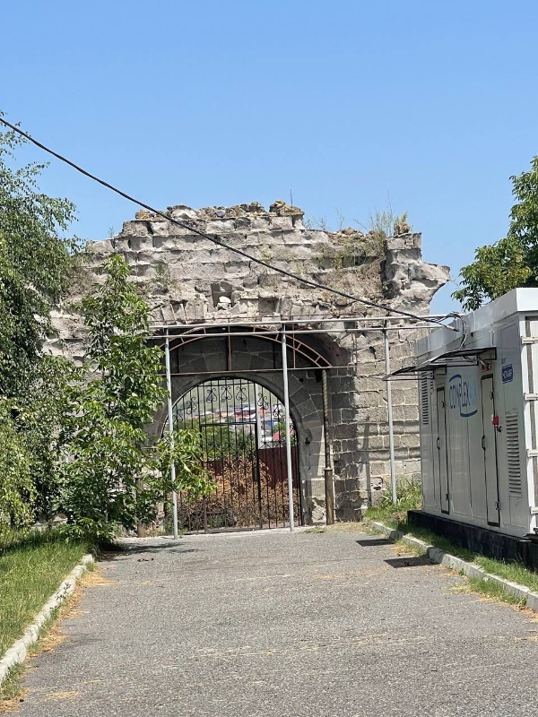 Назрановская крепость – объект Национальной системы «Территория».

В рамках внедрения в Республике Ингушетия Национальной системы «Территория», при участии Комитета по государственной охране объектов культурного наследия и Комитета по туризму Республики Ингушетия, начаты работы с объектами культурного наследия в Назрановском и Сунженском районах Республики.

Назрановская крепость стала первым объектом, который был исследован и добавлен в территорию «Назрановкий Район».

В настоящий момент, по поручению Главы Республики Ингушетия, компанией «АСМ Групп», являющейся официальным партнёром Национальной системы «Территория», начата разработка проектной документации восстановления объекта «Назрановская крепость».

Работы по восстановлению крепости планируется начать в самое ближайшее время и закончить до конца 2025 года.