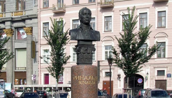 Согласно информации, представленной уважаемым изданием "Деловой Петербург" на улицах Петербурга установлено всего 84 памятника, которые находятся в собственности города. Они суммарно оценены в 458 млн. рублей. 

Условно монументы можно разделить на группы: архитекторы, литераторы, государственные деятели, художники и военачальники, монументальные группы историческим и военным событиям. В списке, как ни странно, отсутствуют не только Медный всадник или Ростральные колонны, но и множество других , известных любому туристу скульптурных композиций и бюстов. Нет Трубочиста, Водовоза или Дворника, нет даже гоголевского "Носа" или Чижика-пыжика. Скорее всего, все эти композиции находятся не на городском балансе.

Память архитекторам город увековечил только четырем - итальянским зодчим на Манежной площади. Бюст Антонио Ринальди оценен в 409 тыс. рублей, а вот Растрелли, Кваренги и Росси оказались подешевле на 5 тыс. рублей и оценены в 404 тыс. рублей каждый.