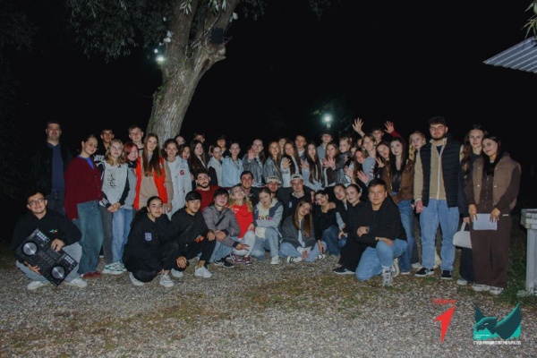 В ПГУ прошёл форум «Первый Взлёт».

Мероприятие для первокурсников СПО, проведённое первичным отделением «Движение Первых» ПГУ и Студенческим спортивным клубом «Пятигорские Орлы». 

В течение нескольких дней студенты знакомились друг с другом, делились своими мыслями, находили новых друзей и проходили разные станции, демонстрируя командный дух, стремление к победе.