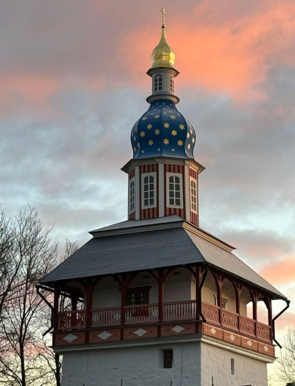 Объект культурного наследия федерального значения "Башня Святых ворот" на территории Псково-Печерского монастыря после завершившейся в этом году реставрации по проекту "АСМ Групп".