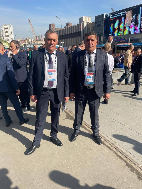 Глава администрации Джейрахского муниципального района Ахмед Льянов  принимает  участие во II Всероссийском  муниципальном  форуму «МАЛАЯ РОДИНА – СИЛА РОССИИ», который проходит в Москве. 

Форум проводится по поручению Президента России Владимира Путина для обсуждения актуальных вопросов, связанных с развитием и поддержкой муниципальных образований.

Организатором Форума является Всероссийская ассоциация развития местного самоуправления (ВАРМСУ) при поддержке Администрации Президента Российской Федерации.