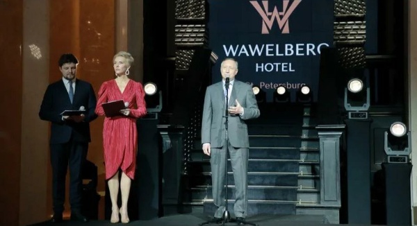 Вспоминая двухлетнюю работу по реставрации объекта культурного наследия федерального значения "Банкирский дом Вавельберга" на Невском проспекте Санкт-Петербурга и его приспособления под пятизвездочный отель "WAWELBERG", мы часто пересматриваем различные фотографии, как исторические, так и в процессе строительства, а также конечно итоговые. Несколькими из них с вами и делимся. 

А уж сколько конкурсных дипломов взял проект...