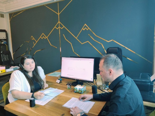 Состоялась рабочая встреча с руководством организации «Визит Ингушетия». Обсудили вопросы подготовки туристических маршрутов и их учёта в едином реестре, вопросы безопасности гостей Республики и другие актуальные темы.

Наметили план взаимодействия, в том числе на предстоящих публичных мероприятиях.

«Визит Ингушетия» входит в Ассоциацию туризма Республики Ингушетия (АТРИ) и вносит огромный вклад в развитие туризма в Республике.
