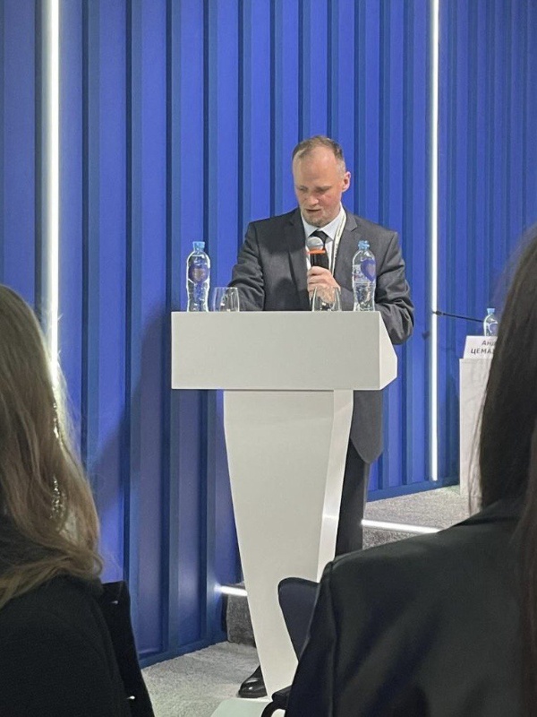 На Международной выставке-форуме «Россия» прошла пленарная сессия «Пространство будущего: Северо-Кавказский макрорегион».

В рамках мероприятия на круглом столе «Инвестиционный потенциал Республики Ингушетия как инструмент межрегионального и международного сотрудничества» представители «Территории» поделились опытом взаимодействия с органами власти Республики Ингушетия при внедрении российских технологий в регионе.

Как официальный партнёр Комитета по туризму Республики Ингушетия и Комитета по охране объектов культурного наследия рассказали о цифровизации в сферах туризма, обеспечения безопасности и комфорта пребывания для гостей, особенно в горных районах Республики. Кроме того, представили пилотный проект по внедрению отечественных комплексных решений для развития территорий, дали оценку его перспектив и возможностей для бизнес-сообщества Ингушетии.
