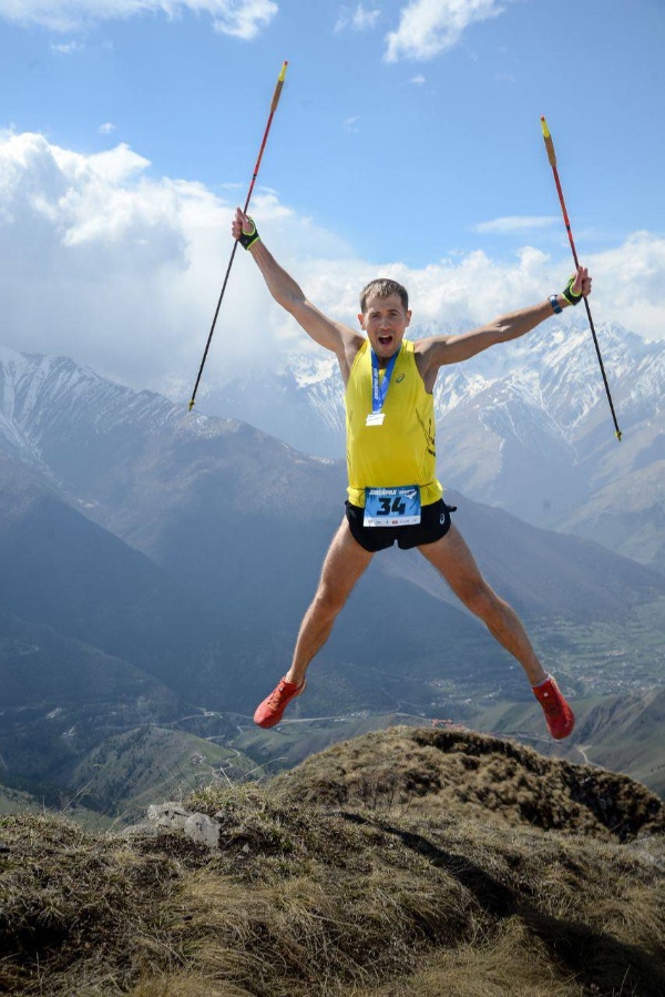 В Ингушетия завершился фестиваль скайраннинга «Джейрах 2024».

В его рамках фестиваля проходили этапы кубка России по альпинизму (скайраннинг-вертикальный километр, скайраннинг-гонка). 

В соревнованиях прияло участие более 50 спортсменов из 18 регионов страны.

Итоги: 

Вертикальный километр фестиваль «Джейрах 2024»:

1 место – Анастасия Рубцова (МС, Приморский край) и Сергей Лаптев (МС, Самарская область);

2 место – Екатерина Любушкина (КМС, Кемеровская область – Кузбасс) и Виталий Чернов (МС, Иркутская область);

3 место – Елена Петрова (МС, Самарская область) и Андрей Добдин (КМС, Саратовская область);

III Этап кубка России по альпинизму (скайраннинг – вертикальный километр):

1 место – Анастасия Рубцова (МС, Приморский край) и Сергей Лаптев (МС, Самарская область);

2 место – Екатерина Любушкина (КМС, Кемеровская область – Кузбасс) и Виталий Чернов (МС, Иркутская область);

3 место – Елена Петрова (МС, Самарская область) и Андрей Алахвердов (МС, Ставропольский край).

Гонка фестиваль «Джейрах 2024» и II этап кубка России по альпинизму (скайраннинг-гонка):

1 место – Анастасия Рубцова (МС, Приморский край) и Павел Тарасов (1 разряд, Красноярский край);

2 место – Екатерина Любушкина (КМС, Кемеровская область – Кузбасс) и Сергей Лаптев (МС, Самарская область);

3 место – Елена Гауфман (2 разряд, Краснодарский край) и Андрей Жиндаев (МС, Иркутская область). 