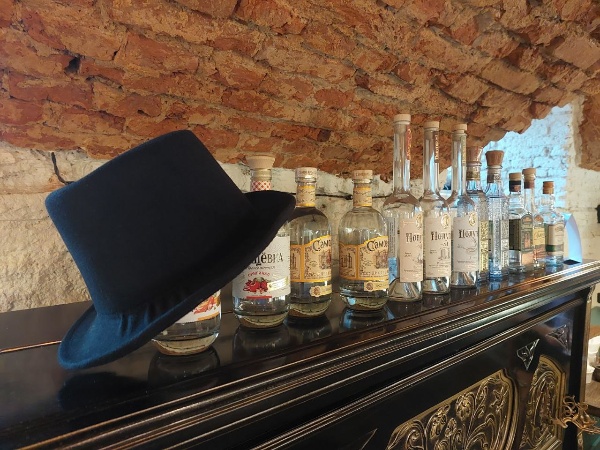 Несколько новых интерьерных фото из недавно открывшегося заведения "Барщи" на Итальянской улице, 5 в Санкт-Петербурге. Роскошные супы по стоимости 1 рубль за 1 грамм и необычные бутерброды.

Консультационные услуги по реконструкции и приспособлению от "АСМ Групп".