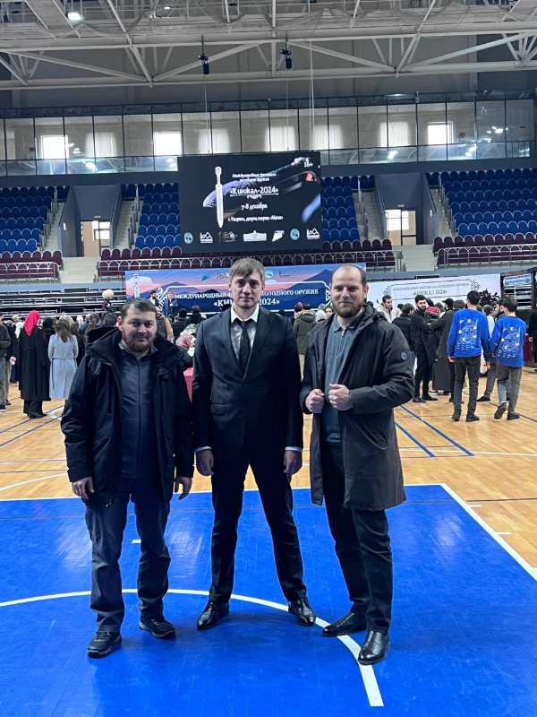 7-8 декабря 2024 г. в Республике Ингушетия во дворце спорта «Магас» имени Берда Евлоева проходит "Международный Фестиваль холодного оружия «Кинжал-2024», посвященный 100-летию со дня образования Ингушской государственности.

В мероприятие приняли участие от Джейрахского района 30 человек.