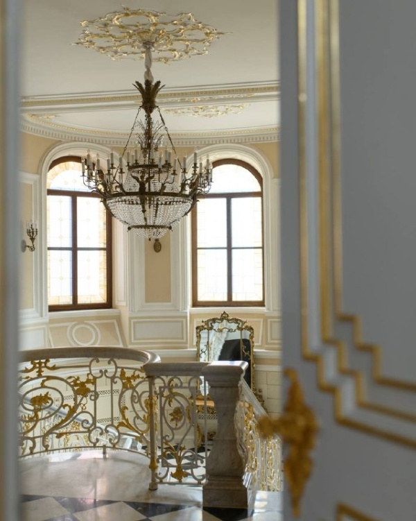 Новые фотографии Особняка Мясникова на улице Восстания, 45 в Петербурге, отреставрированного по проекту "АСМ".