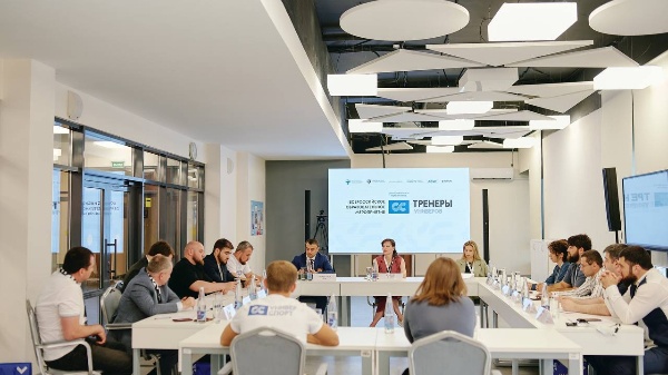 В Центре знаний «Машук» прошёл круглый стол в рамках Всероссийского проекта «Тренеры универов», посвящённый развитию студенческого спорта в СКФО. 

ПГУ на встрече представляли руководитель центра студенческих инициатив Борис Аркадьевич Агаджанов и председатель студенческого спортивного клуба «Пятигорские орлы» Лорена Багаева.

Участники обсудили будущее спортивных клубов, обменялись опытом и предложили идеи для развития проектов АССК России.