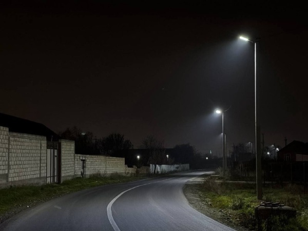 Комплексное благоустройство улицы Алханчуртская в Назрани.

Выполненные работы в этом году:

Заменён 1 км ветхого водопровода.

Уложено 2 км качественного асфальтового покрытия.

Установлено 25 дополнительных опор освещения.

Заменён электропровод протяжённостью 800 метров.

Теперь улица стала комфортнее и безопаснее для жителей и автомобилистов в тёмное время суток.