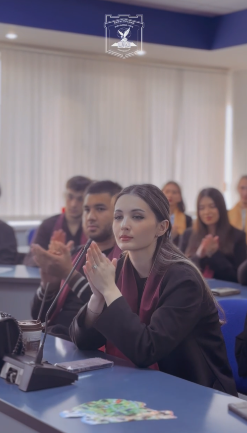 Прошёл 1 тур Педагогического дебюта.

В этом году тема конкурса «Единство России через укрепление культурных и межнациональных связей». 

Участники команд со всех факультетов показали яркие номера, в которых рассказали о своей команде. 