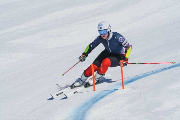 Календарь предстоящих мероприятий на «Эльбрусе».

25-29 марта — финальный этап главных соревнований по фрирайду, FWQ 3* (регистрация уже идёт!). Зрелищные трюки и изящные линии от самых опытных райдеров.

2-8 мая — Red Foх Elbrus Race: здесь соберутся адепты скайраннинга, ски-альпинизма и снегоступинга.

1-3 августа — фестиваль трейлраннинга Alpindustria Elbrus Race с ведущей дистанцией в 131 км, «кольцом» вокруг Эльбруса.

9-15 июня —фестиваль скалолазания «Скалы России».

Также проложены почти 70 км экотроп, в том числе 12 км новых маршрутов. Высокогорные откроются в июле, а те, что пониже, станут доступны раньше — уже в июне.

Летом благодаря леднику Гарабаши курорт остаётся тренировочной и образовательной базой: будут приняты курсы Национальной Лиги Инструкторов, а также приедут сборные России по горнолыжному спорту и фристайлу. Завершатся тренировки соревнованиями «Приз Эльбруса» среди подростков 12-15 лет — по слалом-гиганту на высоте 4100 метров.