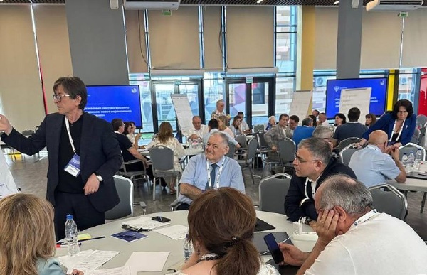 Ректор ПГУ Александр Павлович Горбунов и проректор по академической политике, контролю качества образования и информатизации Юрий Юрьевич Гранкин приняли участие в окружном совещании «Национальная система высшего образования: новое нормативное регулирование».  

Ключевой целью мероприятия, организованного Министерством науки и высшего образования РФ, стало обсуждение организационных условий перехода вузов на новую модель высшего образования, соответствующую современным вызовам и стратегическим задачам развития страны.  