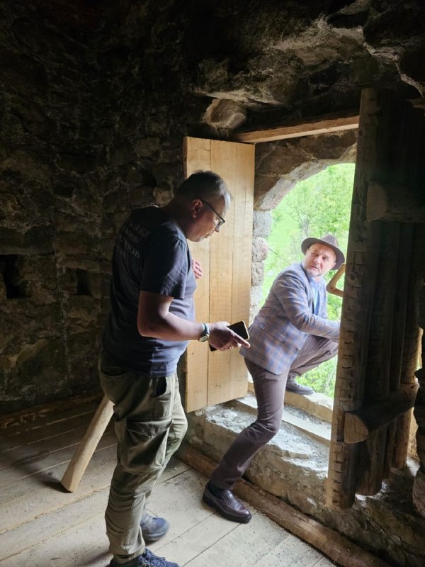 Архитекторы "АСМ Групп" продолжают авторский надзор за реставрационными работами на башенных комплексах Ингушетии. Хайрах, Пуй, Дошхакле, Кели, Тумги и Эбан - актуальные площадки сегодняшнего дня. Скоро к ним прибавятся стартовавшие работы на башенных комплексах Фуртоуг и Гаракх.