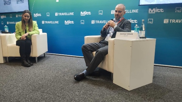 Анонсирован цифровой двойник Национальной Кавказской тропы.

На прошедшей в Москве крупнейшей в России выставке-форуму по туризму и гостеприимству MITT-2026 впервые был анонсирован проект цифрового двойника Национальной Кавказской тропы.

Ключевая дискуссия состоялась на сессии «Курорт больших смыслов: как оцифровать культурный код территории».

Представители госкорпорации Кавказ.РФ Хасан Тимижев, Рустам Тапаев и Татьяна Баева рассказали об особенностях и возможностях цифрового двойника, который в пилотном режиме начнёт работу уже в мае этого года.