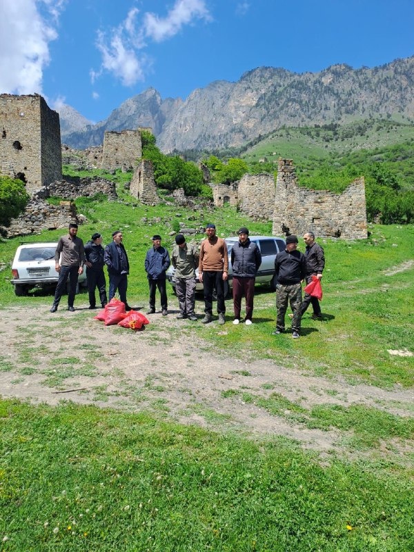 Сотрудники Джейрахско-Ассинского музея-заповедника и Комитета государственной охраны ОКН провели субботник на прилегающих территориях архитектурного комплекса «Эгикал», храмов «Тхаба-Ерды» и «Альби-Ерды». 

Сотрудниками был собран бытовой мусор и вывезен в специально отведенное место, также территория комплексов была очищена от сухостоя. 