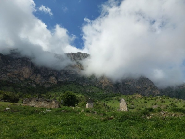 Вчера специалисты "АСМ Групп" провели авторский надзор на башенных комплексах "Кели", "Дошхакле" и "Нижний Пуй". Сезон реставрационных работ в горной Ингушетии открыт.