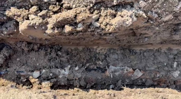 В Сунже обновляют водопровод.

На улице Старая Гайдара начались работы по замене старого железного водопровода на современный пластиковый. 

Вместо изношенных труб диаметром 90 мм теперь будут проложены трубы диаметром 110 мм.

Общая протяженность нового водопровода составит около 400 метров. 

Работы планируется завершить уже через 10 дней. 

А до конца года новые водопроводные трубы появятся еще на пяти улицах города.