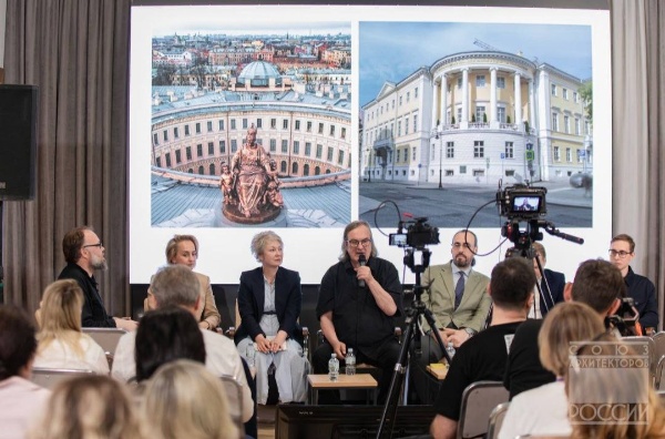 В самом разгаре VIII Всероссийский фестиваль "Архитектурное наследие. 2025", проходящий в эти дни в Рязани.