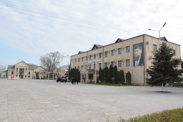 Ачхой-Мартановский район Чеченской Республики и ЦКРТ «Территория» заключили соглашение о сотрудничестве.

На встрече с главой Ачхой-Мартановского муниципального района Хозой Абдулхамидовичем Бурсаговым определены приоритеты, интересы и задачи, в числе которых внедрение на территории района Национальной системы «Территория».

Соглашение определяет следующие направления сотрудничества:
- создание благоприятных условий, разработка и реализация программ и проектов для устойчивого комплексного развития Ачхой-Мартановского муниципального района Чеченской Республики;
- разработка и внедрение, популяризация и продвижение новых инновационных идей, программ, проектов, решений, инструментариев, исследований и технологий;
- реализация программ и мероприятий, направленных на повышение уровня безопасности и комфортности пребывания на территории Ачхой-Мартановского муниципального района Чеченской Республики;
- развитие туристско-рекреационного комплекса в Чеченской Республике;
- разработка и реализация значимых программ и проектов, направленных на содействие формированию сбалансированной стратегии социально-экономического и пространственного развития территорий;
- повышение общественного интереса к спорту и туризму на территории Северного Кавказа; 
- разработка и реализация программ просветительского характера в сфере безопасности жизнедеятельности, экологии, охраны объектов культурного наследия;
- другие направления в рамках реализации соглашения, не запрещенные законодательством Российской Федерации и законодательством Чеченской Республики.

Запланировано проведение совместных мероприятий и участие специалистов ЦКРТ «Территория» в подготовке официальных мероприятий района.