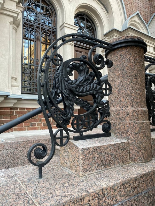 Завершается воссоздание Скорбященской церкви на проспекте Обуховской Обороны в Петербурге. Совместный проект "АСМ Групп" и "Группы Спектр" совсем скоро будет окончательно реализован и храм продолжит принимать своих прихожан.