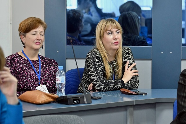 Прошло пленарное заседание IX Международной научно-практической конференции.

С докладами выступил профессорско-преподавательский состав не только ПГУ, но и других университетов из разных регионов и стран. 

В своих выступлениях они затронули широкий спектр актуальных тем: развитие раннего билингвизма в транскультурной среде, проблемы сохранения миноритарных языков на Северном Кавказе и многое другое. 

Пленарное заседание стало вдохновляющим пространством для профессионального общения и новых исследовательских идей.