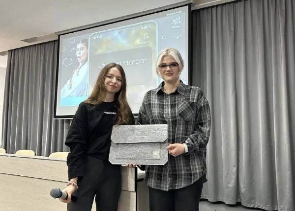 В ПГУ в рамках регионального тура  состоялась презентация  всероссийского студенческого проекта «Твой ход».

Проект направлен на создание масштабного сообщества молодых людей, у которых есть общая цель – менять мир к лучшему. Он формирует благоприятную среду для генерации, развития проектов и инициатив активной молодёжи. Участники получают практические навыки, находят единомышленников и создают проекты.

Студенты университета  узнали о широкой системе  возможностей:
5 конкурсных трека;
конкурс старост «Твой ход, староста!»;
стипендиальная программа проекта «Твой ход»;
карьерный центр «Твой ход»;
образовательная программа «Жить и создавать в России». 

Проект «Твой ход» – это социальный лифт для тех, кто хочет влиять на развитие и управление молодёжной повесткой страны!